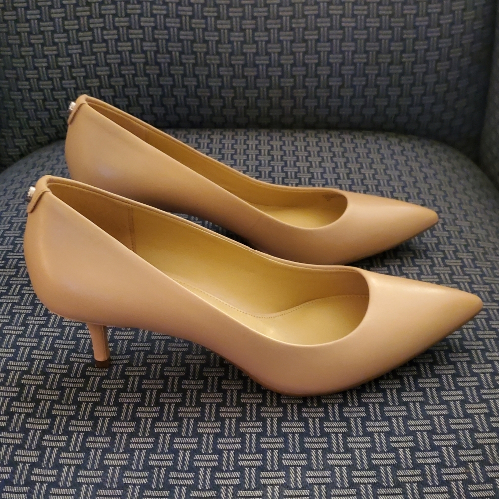 Michael Kors Kitten Heel Pumps